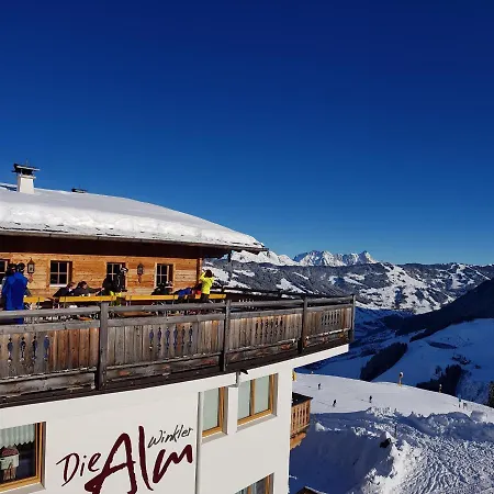 Landhaus Winkler Alm 招待所 *