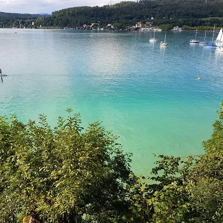 Landhaus Winkler Alm 招待所 *